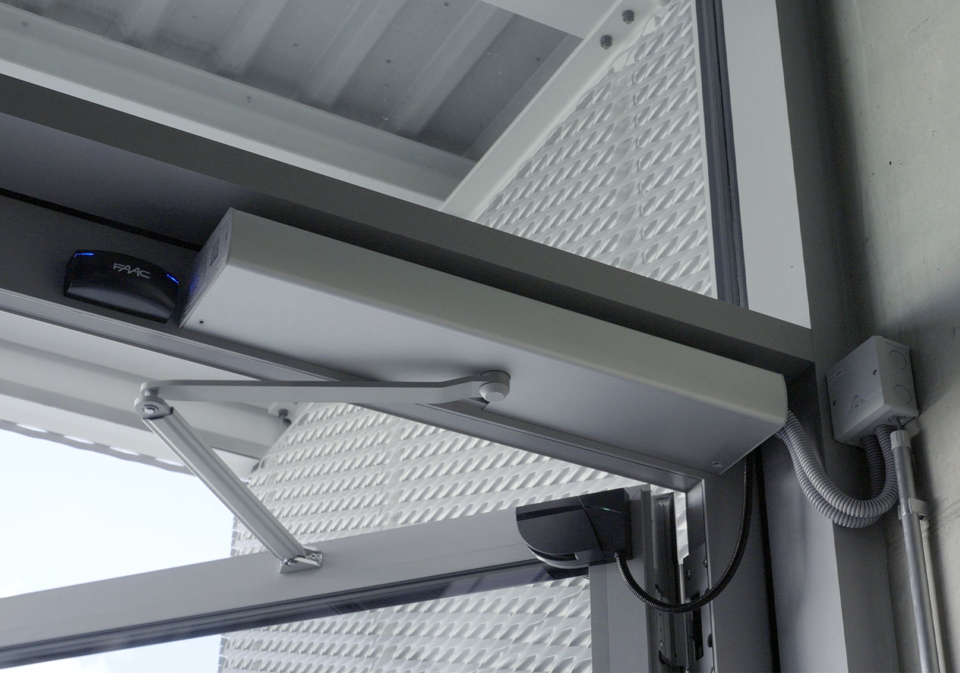 FAAC A952 Swing Door Automation